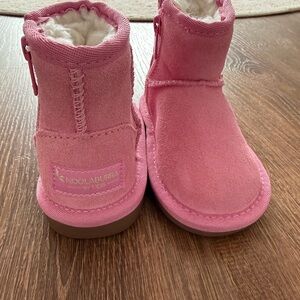 Koolaburra Kids Boots in Vibrant Pink